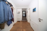 16_Eingangsdiele - Sackgassenlage auf Anhöhe: ETW mit eigenem Garten in Dortmund-Kirchhörde