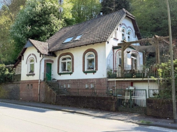 Einfamilienhaus in Wetter-Volmarstein 715 qm Grund / 140 qm Wohnfläche, 58300 Wetter (Ruhr) / Volmarstein, Einfamilienhaus