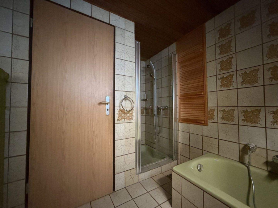 Dusche im Bad
