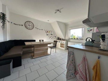 Gemütliches Nest in Dortmund-Hombruch Helle und freundliche DG-Wohnung im Zentrum, 44225 Dortmund / Hombruch, Wohnung